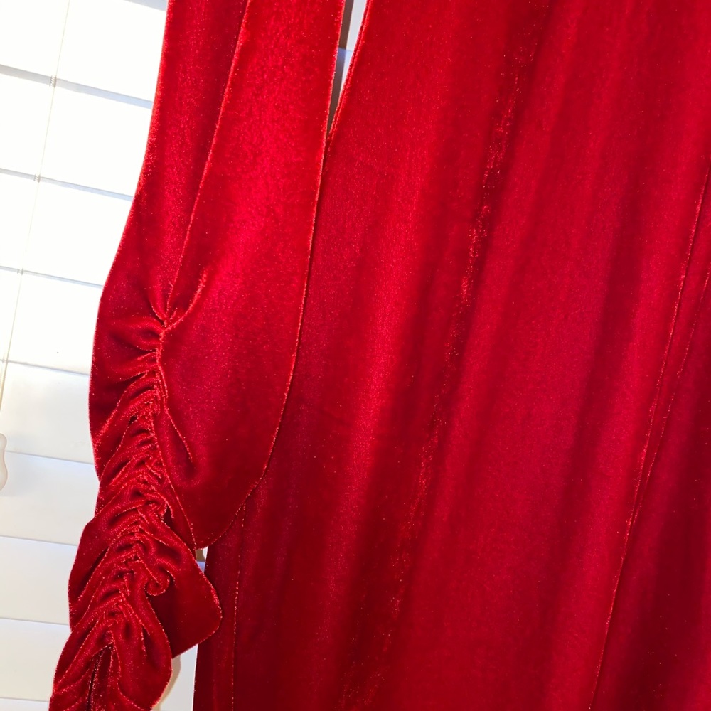 Mistress Rocks Red Heart Rate Velvet Dress - Picture 7 of 8